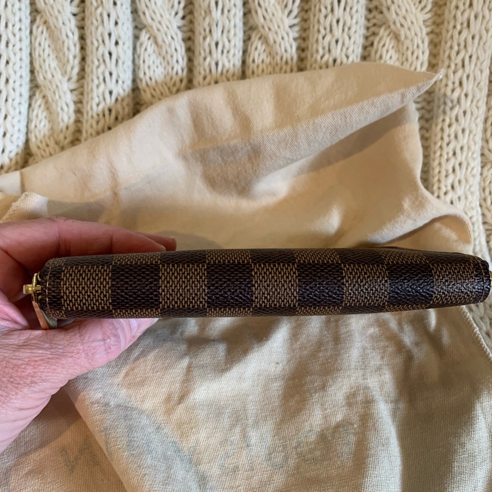 Louis Vuitton Brown Checkered Wallet with Gold Zipper # M12142 - Picture 14 of 16